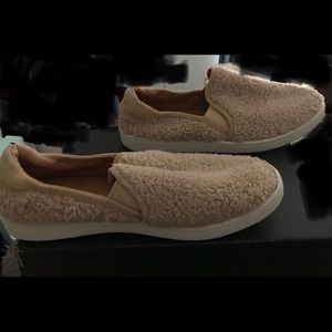 Ugg Cream fuzzy slip-ons Size 9.5